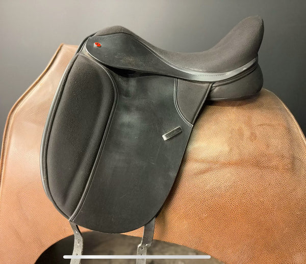 Thorowgood Dressage Saddle 17.5" ID:2210A