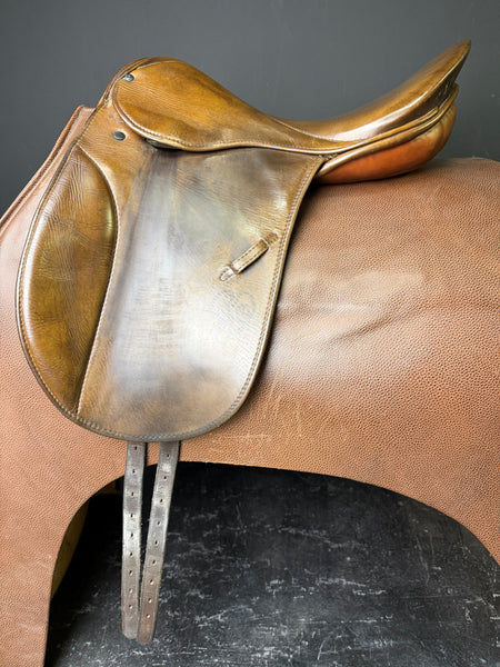 Stubben Charlton Dressage Saddle 17.5'' - ID:2268L