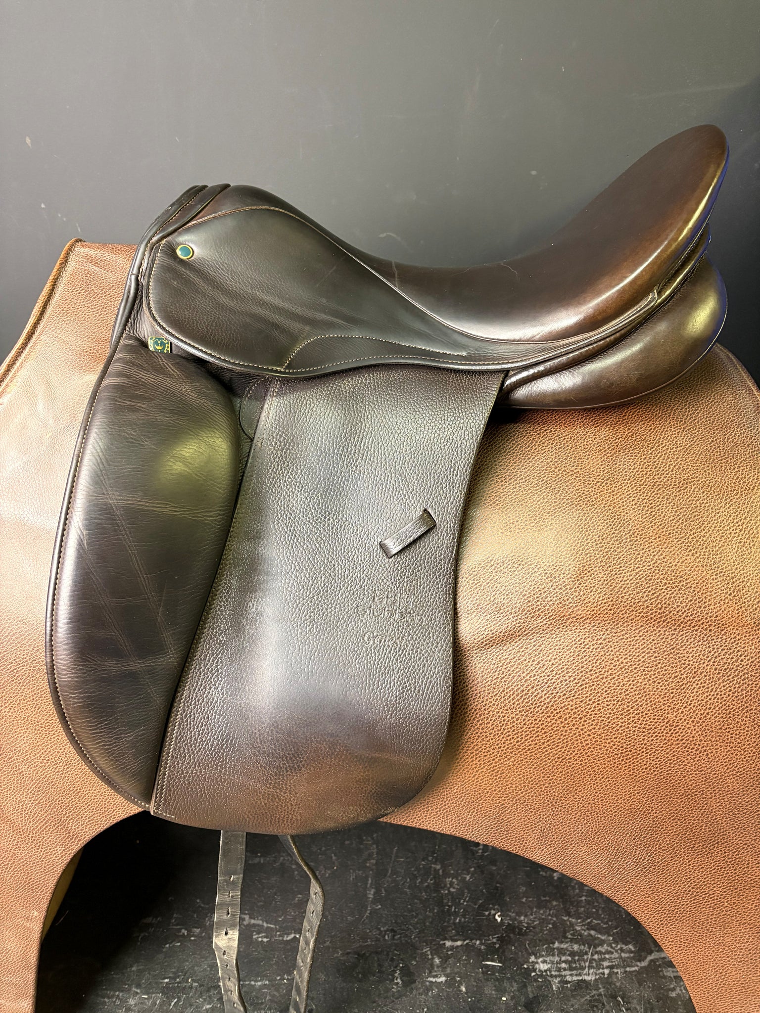 Stubben Genesis Dressage Saddle 18'' - ID:2268R