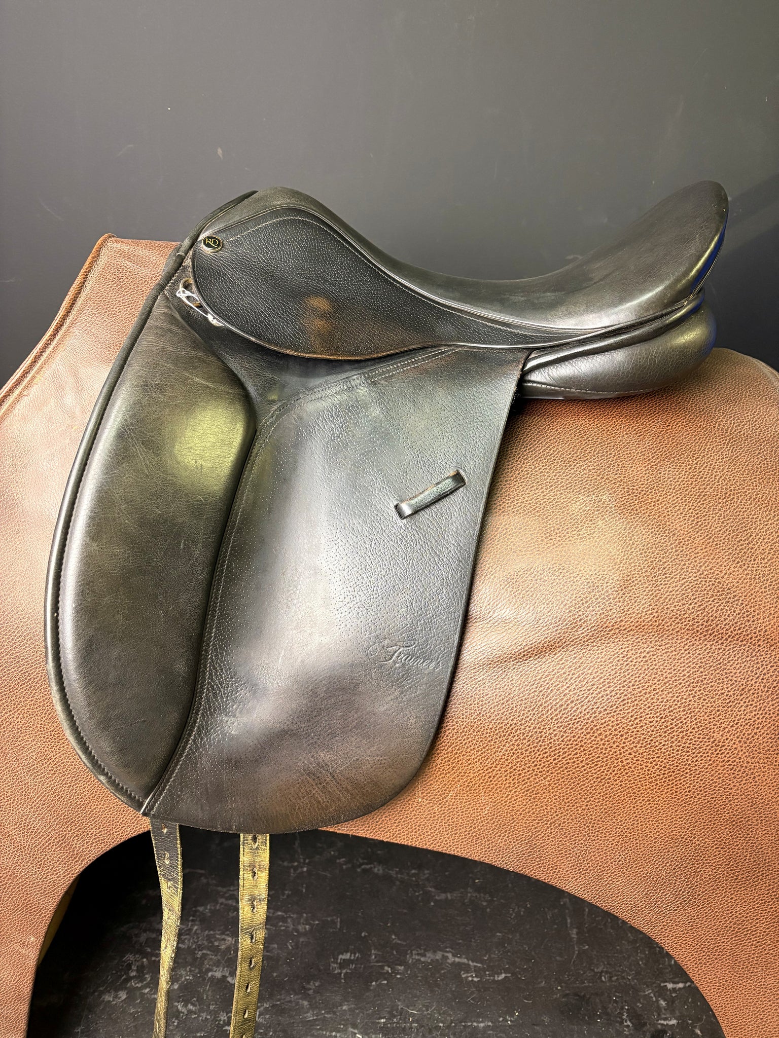 Trainers Continental Dressage Saddle 17'' - ID:2271C