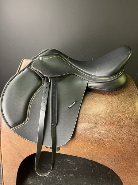 Wintec 500 Jump Saddle 17.5" ID:2180A