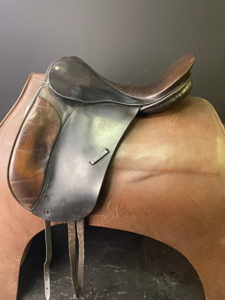 County Competitor Dressage Saddle 17.5" ID:2122M