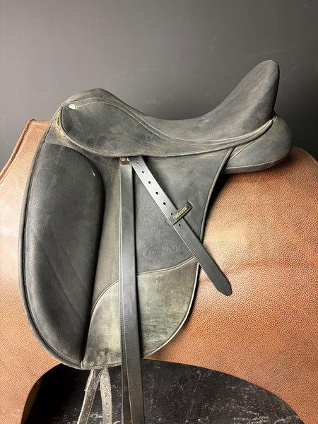 Isabelle Worth Dressage Saddle 16.5''  - ID:2241L