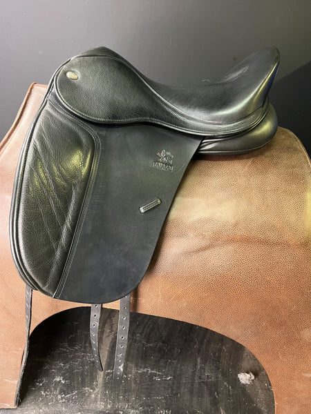 Fairfax Classic Petite Dressage Saddle 16.5" - ID:2124S