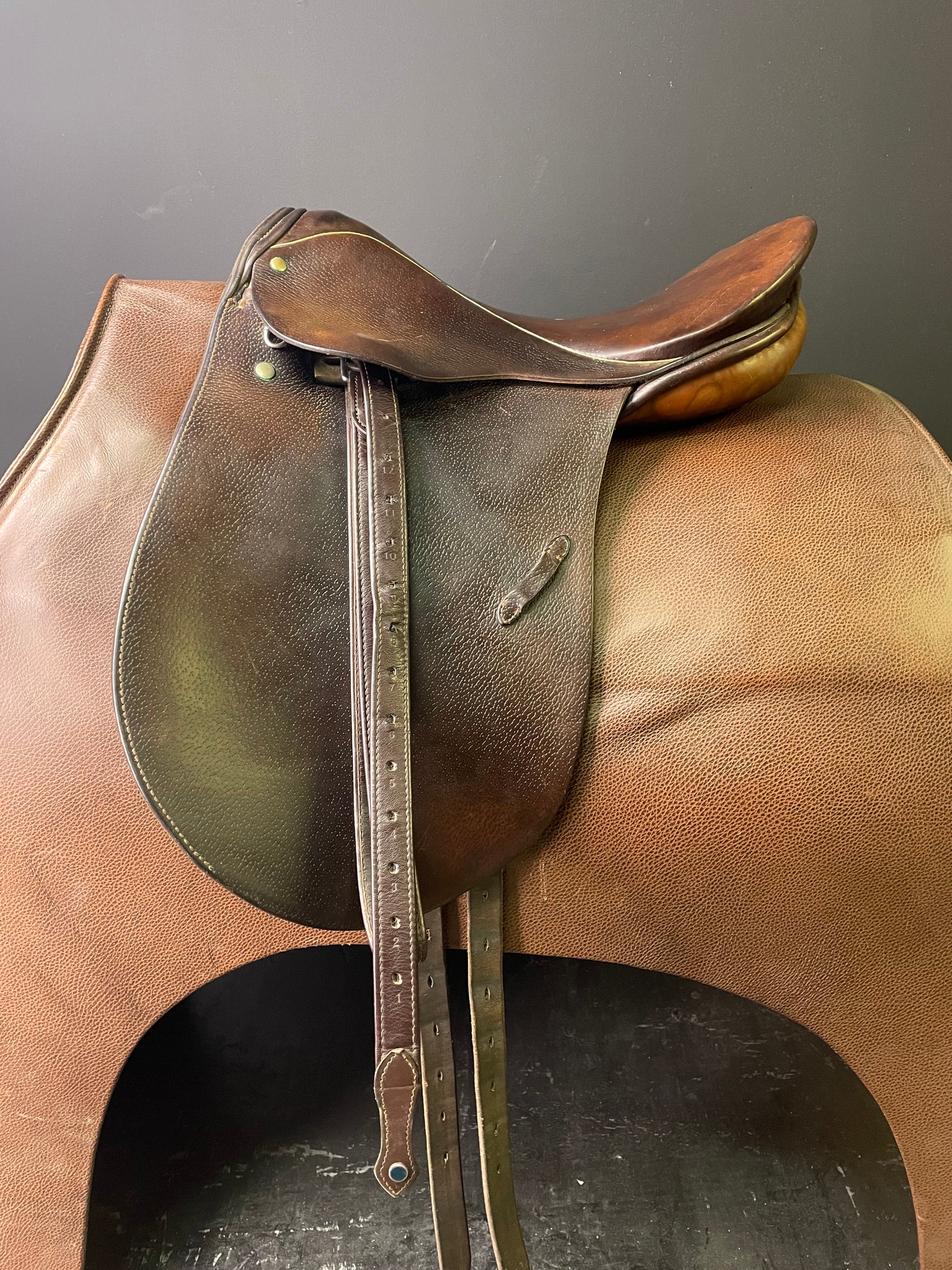Stuben Dressage Saddle 17" ID:1957M