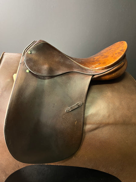 Stubben Tristan Dressage Saddle 18" ID:2001D